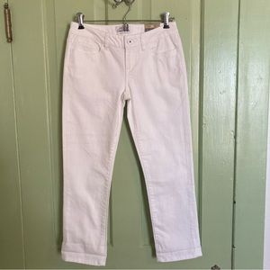 NWT Aeropostale White Skinny Capri Size 2 Bayla Style